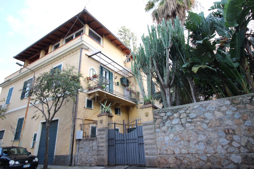 Sara Accommodation โตรเปอา ภายนอก รูปภาพ
